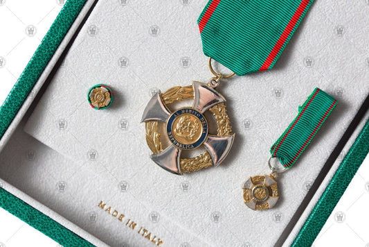 Onorificenza cavaliere maschile